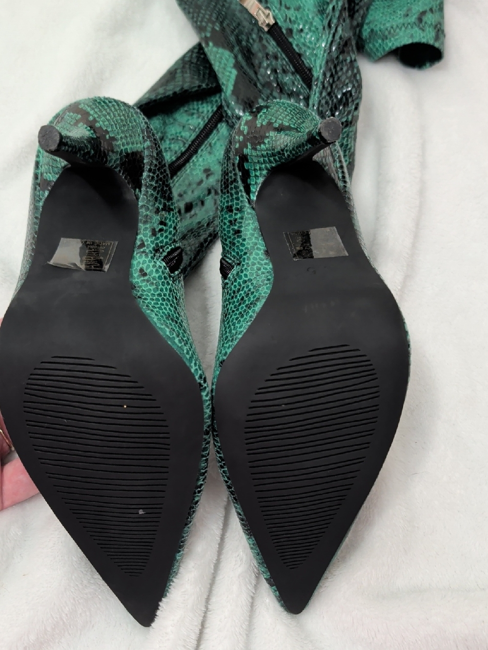 Green Snake-Print Thigh High Heeled Boots - Picture 7 of 12